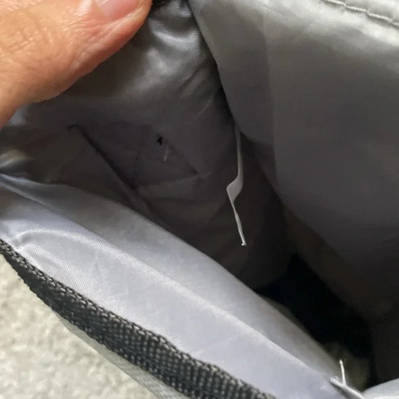 Insulated divided Wine Bag - Tequila Patrón Dufry San Juan, Puerto Rico 🇵🇷 - Picture 13 of 15